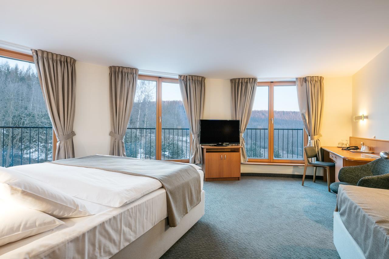 Hotel Ostrov Tisa Bagian luar foto