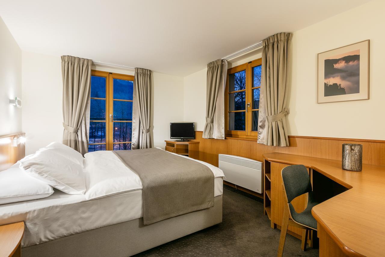 Hotel Ostrov Tisa Bagian luar foto