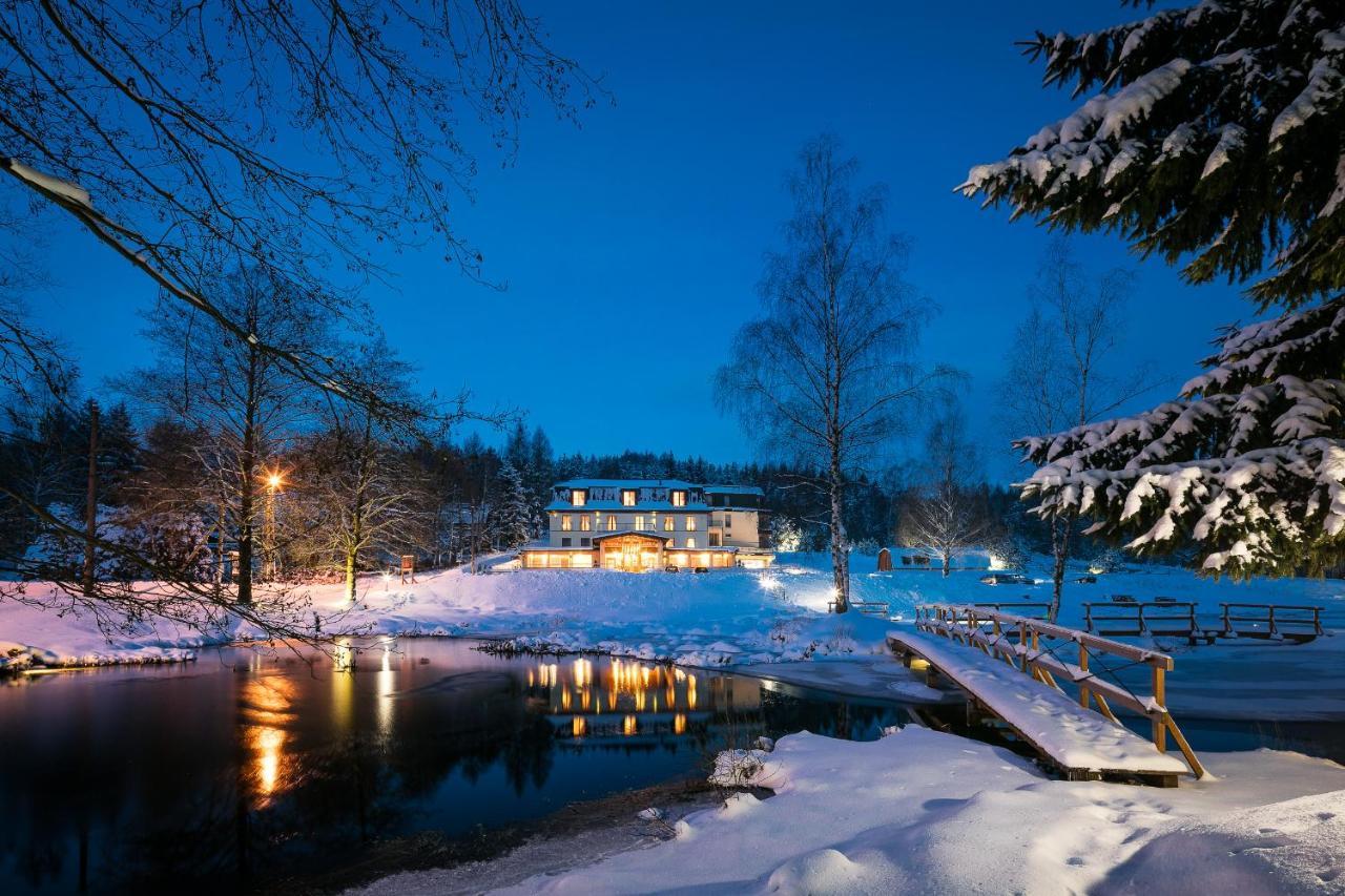 Hotel Ostrov Tisa Bagian luar foto